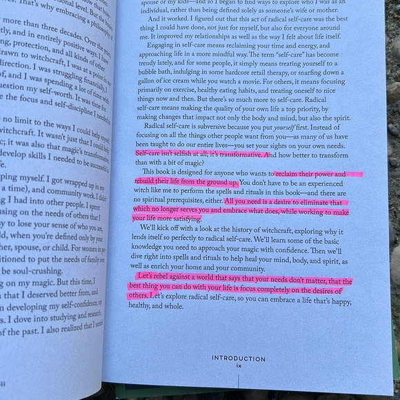 Witchy Book Bundle: "The Spell Book for New Witches" & "Witchcraft For Healing" - Picture 10 of 15